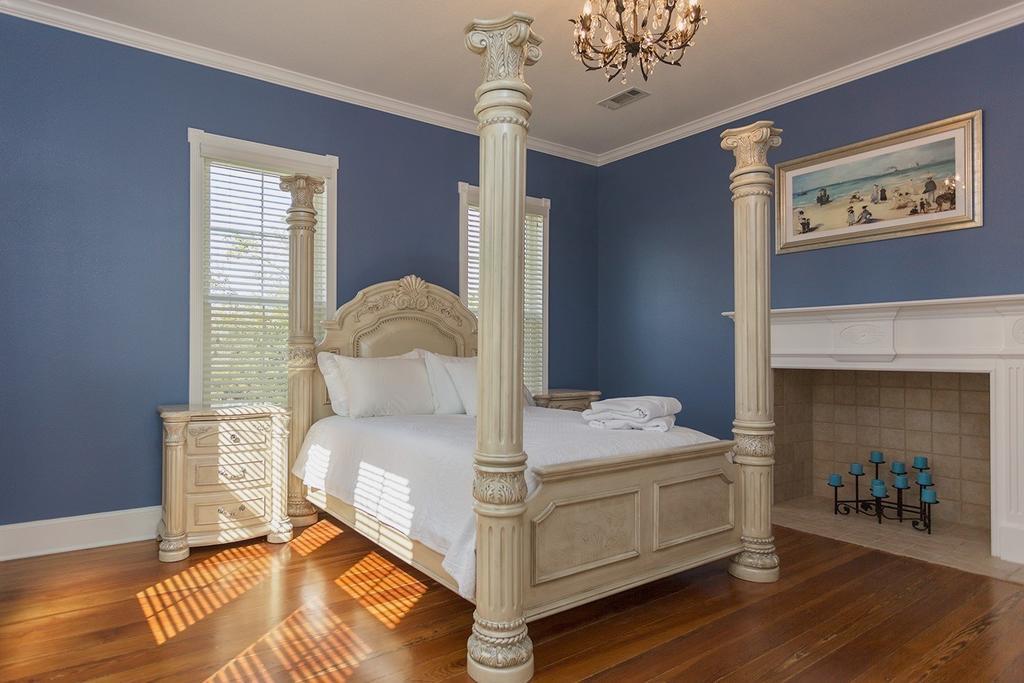 Red Velvet Inn Navasota Rom bilde